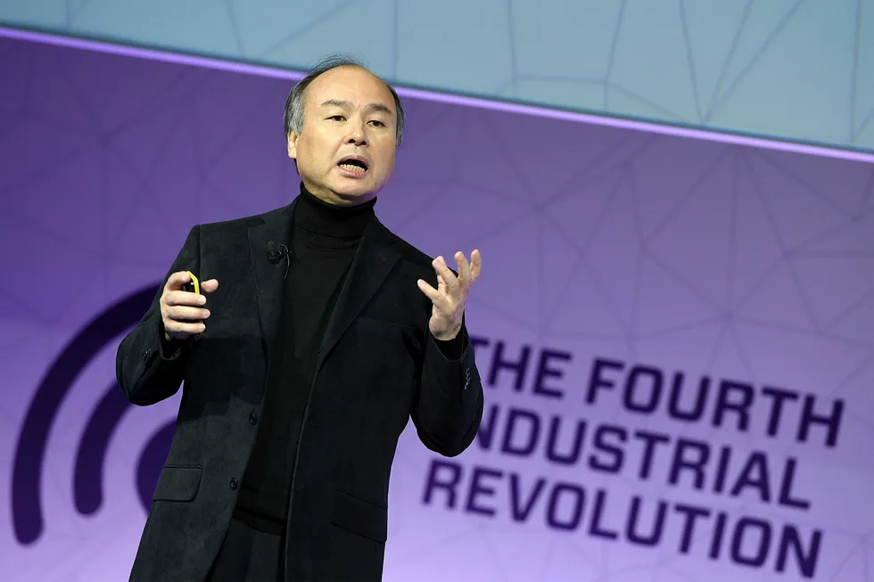 En ny teknologirevolusjon er på trappene og Masayoshi Son vil være en del av den. Han har hentet inn nesten 800 milliarder kroner i verdens største teknologiinvesteringsfond. Foto: Lluis Gene/Reuters/NTB Scanpix