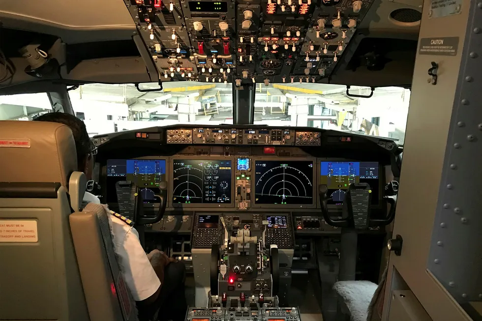 Cockpiten i en Boeing 737 Max 8.