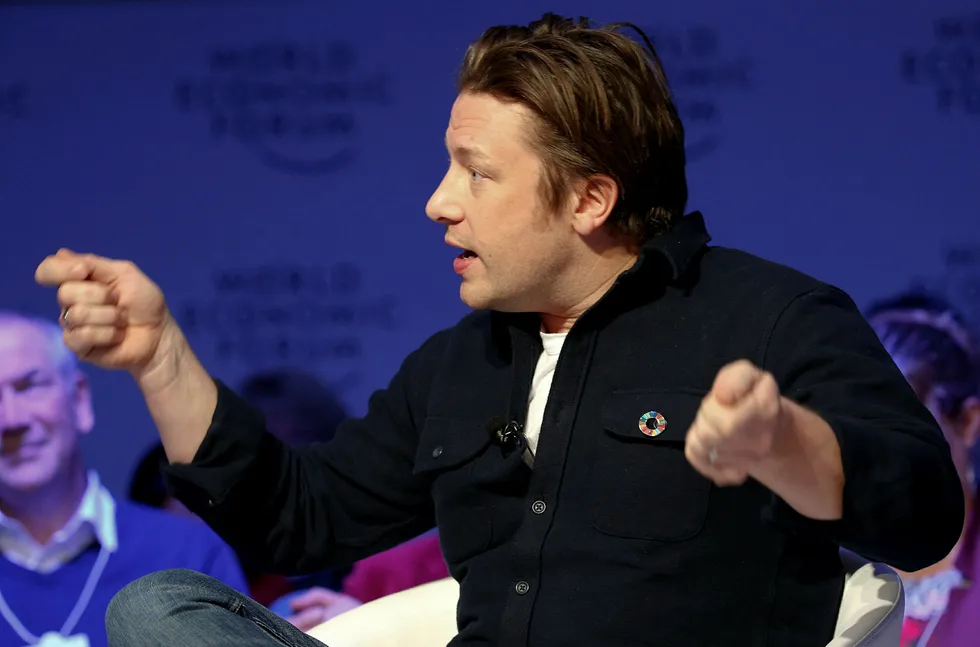 Kjendiskokk Jamie Oliver er i økonomisk trøbbel. Her på økonomitoppmøtet i Davos.