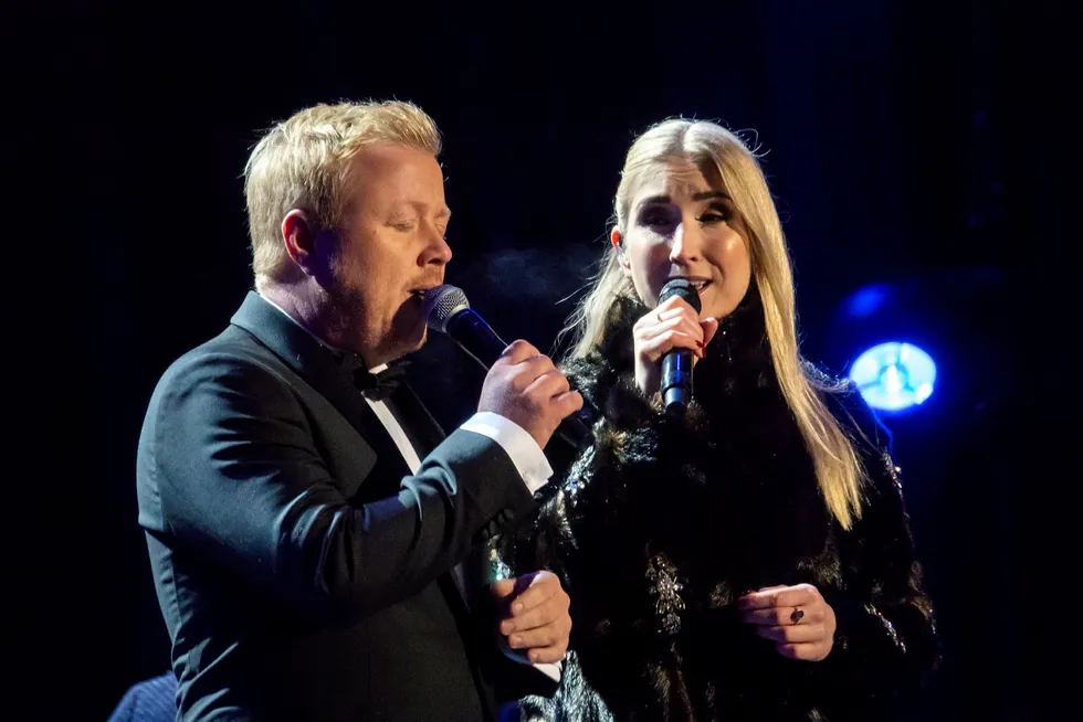 Christel Alsos og Kurt Nilsen sang under Nobels Fredsfest foran Oslo rådhus i fjor.