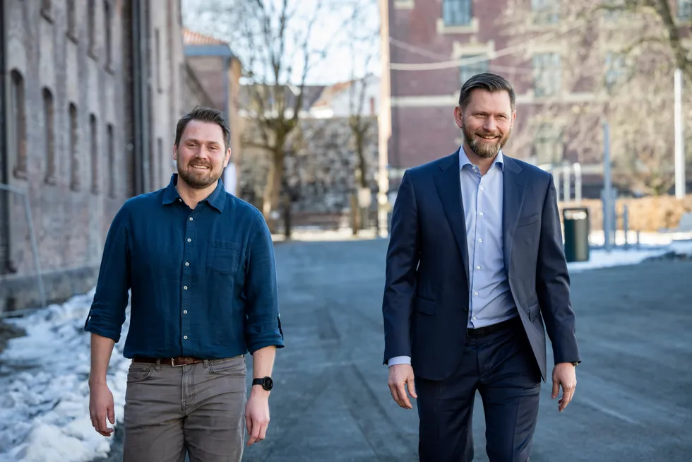 Erik Bakstad (venstre) var med å starte Ardoq i 2013. Nå tar han over som toppsjef i oppstartsselskapet som går over i vekstfasen. Haakon Jensen fra BOS Kapital er ny styreleder.