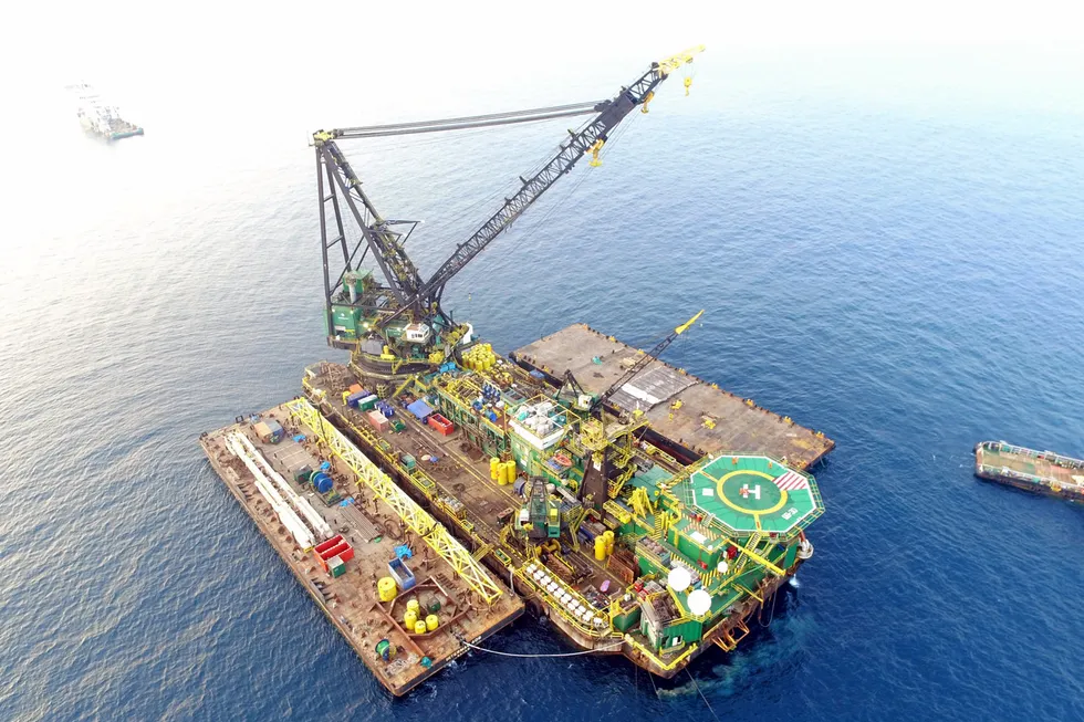 Award: A McDermott pipelay barge working for an ONGC project