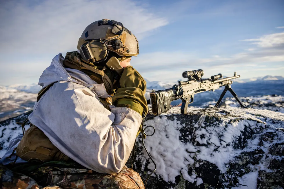 Brigade Nord har tidligere advart alle enheter i Forsvaret om utfordringer i landets største hæravdeling knyttet til kommunikasjonssystemet Hermod. Bildet viser soldater i Sambandsbataljonen på øvelse på Andsfjellet i fjor høst.