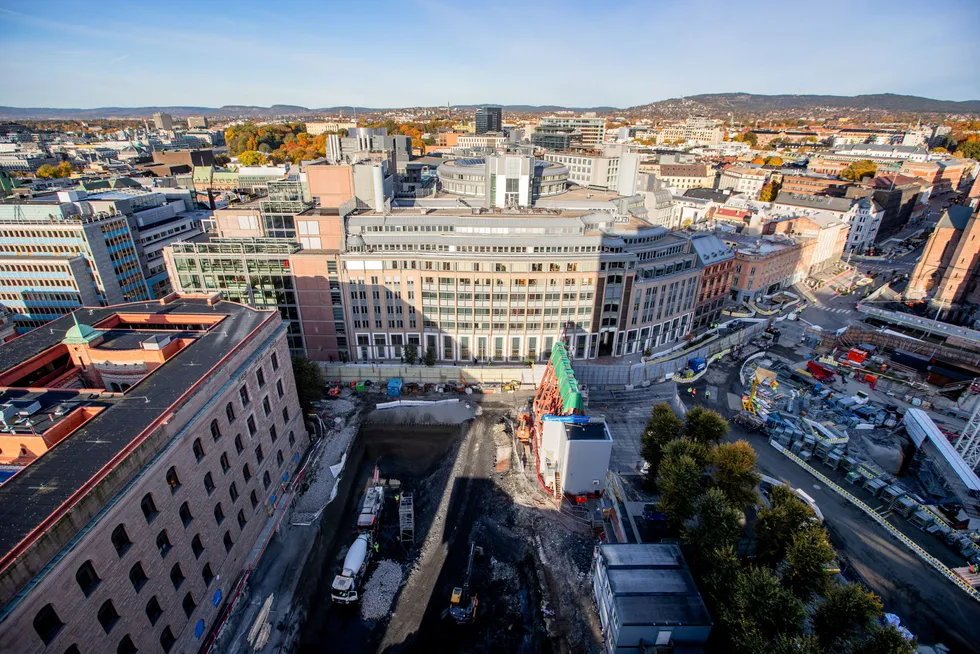 Det omfattende bedrageriforsøket ble oppdaget da mannen ble observert kjørende rundt sensitive områder som regjeringskvartalet.