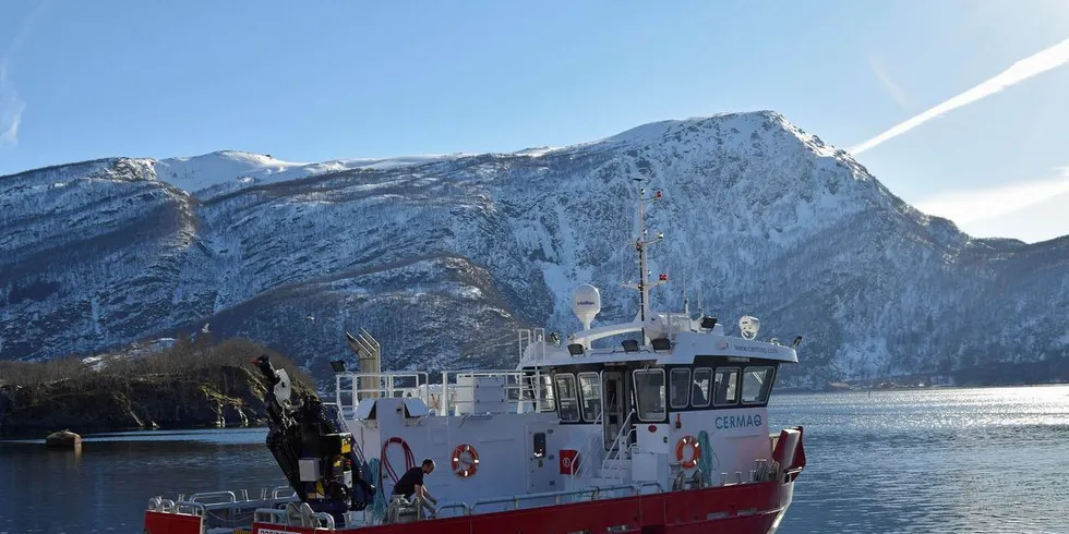 Nybygget «Breidsund» er klar til innsats som vaskebåt i oppdrettsnæringa.Foto: Grovfjord Mek.