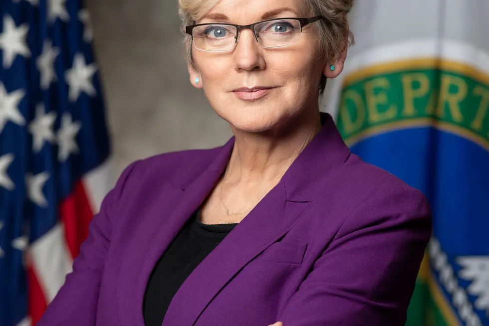 The federal government has made clear it is not deterring new projects. It is even working with industry to certify gas as clean – a way to deal with its «issues» around methane and CO₂, energy secretary Jennifer Granholm told us last week. That could open up export markets further.