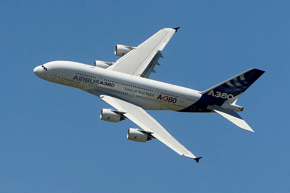 USA truer med toll etter at EU vant i WTO i striden mellom Airbus og amerikanske Boeing.