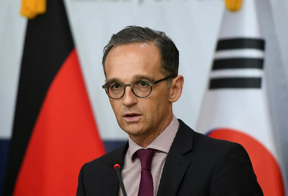 Tysklands utenriksminister Heiko Maas er kritisk til at USA trakk seg ut av atomavtalen med Iran.