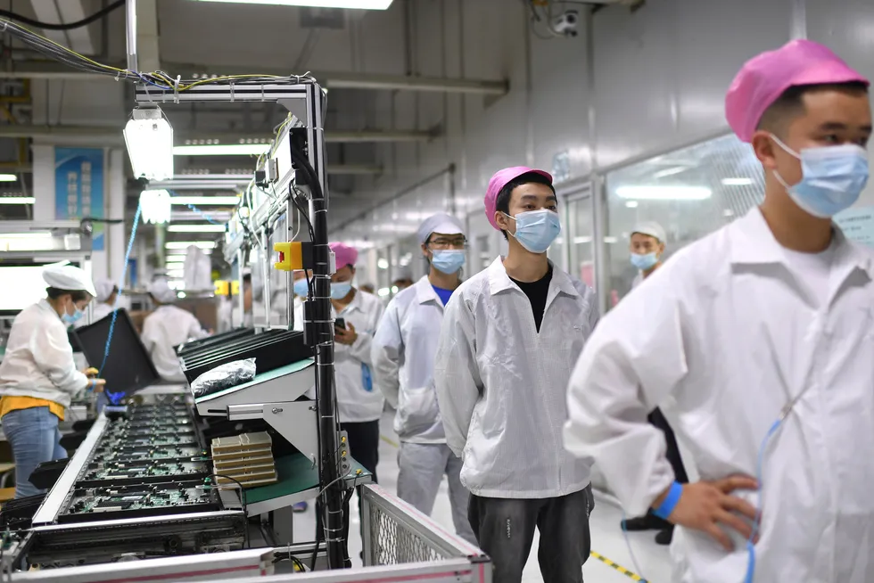 Apples viktigste leverandør, Foxconn, har testet ansatte under hele pandemien for å unngå nedstengning av viktige fabrikker i Kina.