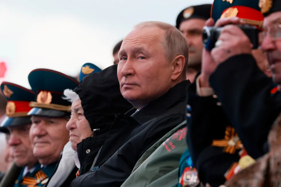 Vladimir Putin under militærparaden på seiersdagen i Moskva, 9. mai.