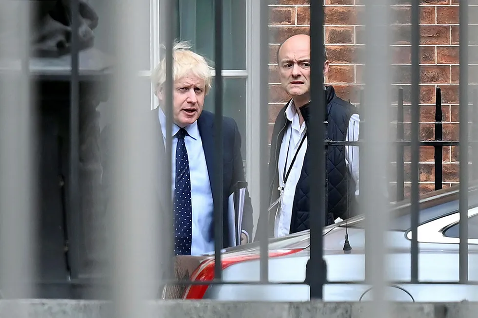 Ved nyttårstid skrev Dominic Cummings (til høyre), sjefrådgiveren til Storbritannias statsminister Boris Johnson, et blogginnlegg der han annonserte en ny rekrutteringspolitikk i landets politiske ledelse.