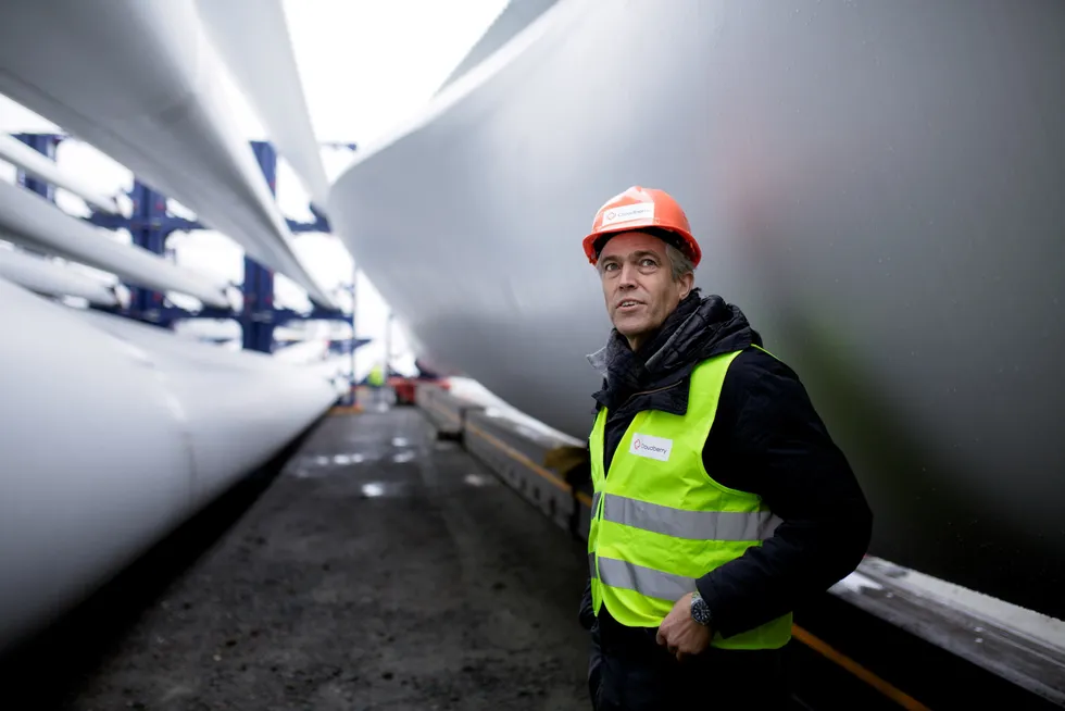 Cloudberry-sjef Anders Lenborg mener regjeringen står i veien for utbygging av vindkraft i Norge.