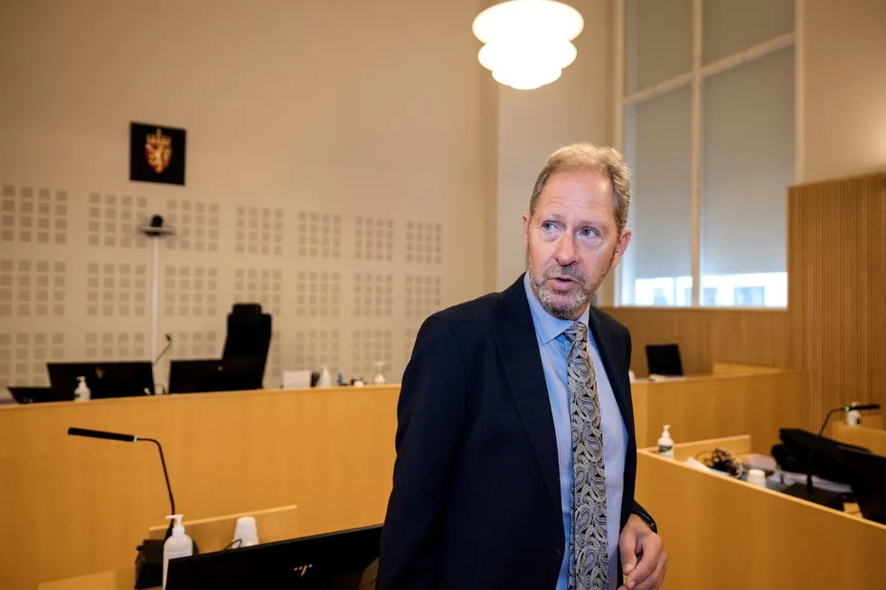Advokat Lasse Johnsen representerer de tre saksøkte familiemedlemmene til Rolf Gunnar Hultin, investoren som er siktet for omfattende svindel med skattefunnmidler.