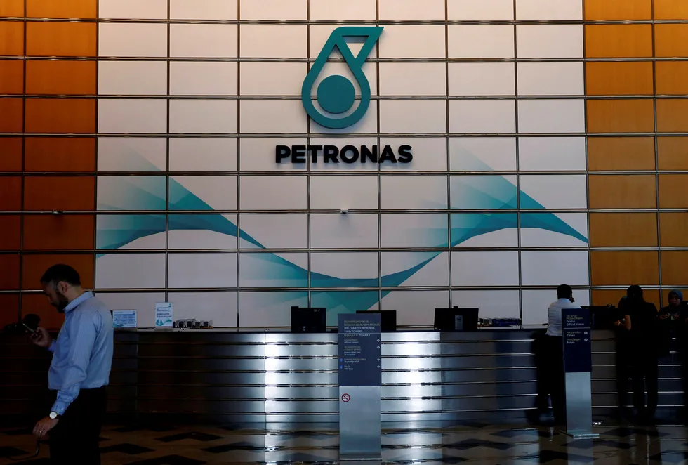 Natural gas: Malaysian national oil company Petronas is moving ahead with development of the Bayan field development
