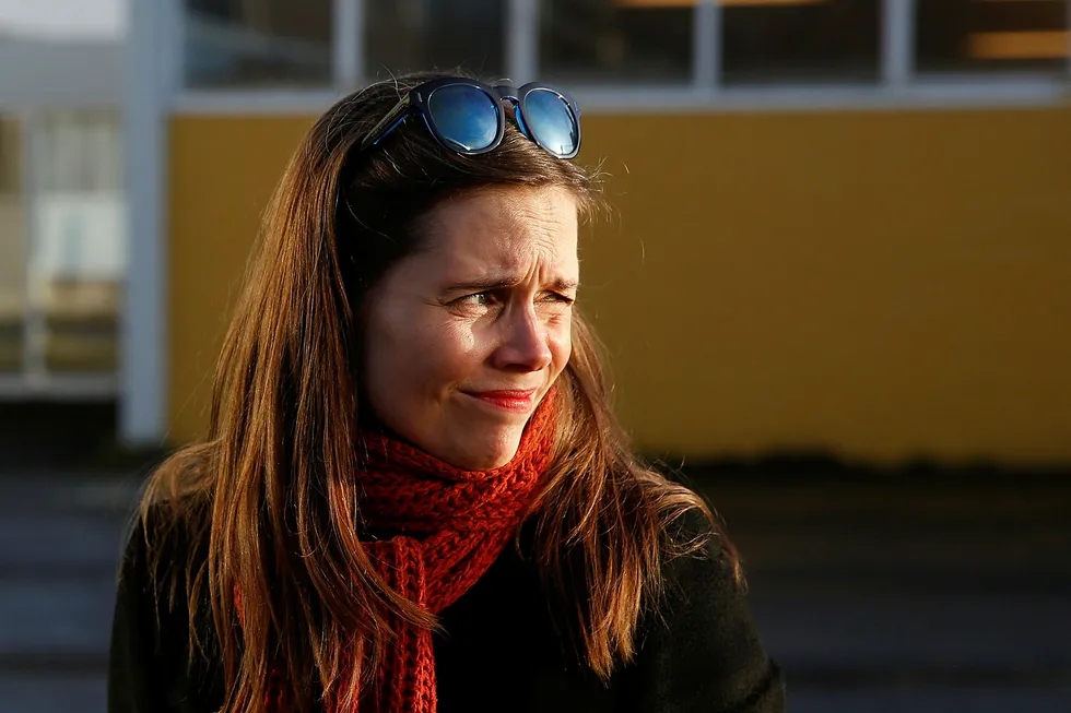 Katrin Jakobsdottir er bedt om å danne regjering på Island. Foto: Brynjar Gunnasrson/AP Photo