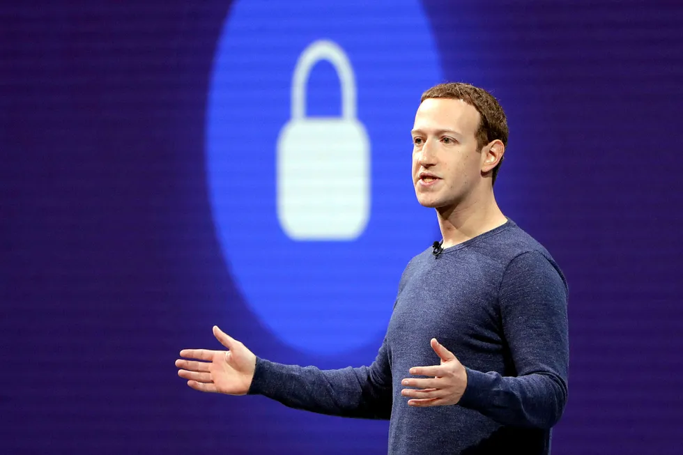 Facebook vil begrense ny politisk reklame i USA før presidentvalget. Her grunnlegger Mark Zuckerberg.