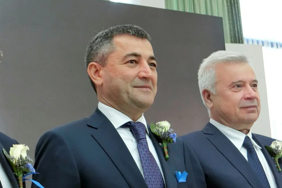 GTL project: Uzbekistan energy minister Alisher Sultanov (left) and Russian oil producer Lukoil president Vagit Alekperov (right) at Uzbekistan Oil & Gas conference in Tashkent on 15 May 2019.