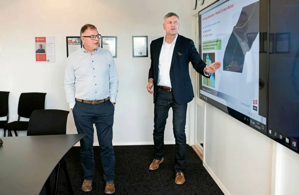 Study: General Manager Peder Hoas, IKM Ocean Design & Division Diector Arne Vervik in the IKM Group explains enthusiastically about seabed pipes