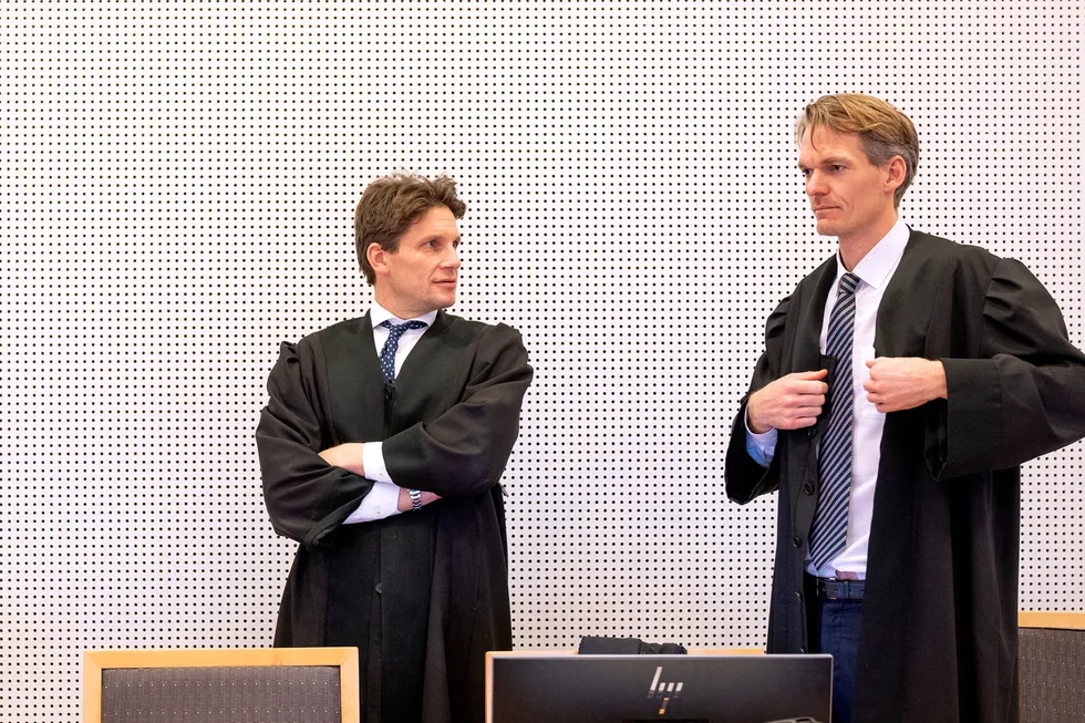 På dag 33 av 68 tilsto to av fire i Nordic Securities-saken. De to forsvares av advokat og partner Pål Sverre Hernæs (til venstre) i advokatfirmaet Hjort og advokat Mikkel Toft Gimse i Hjort.