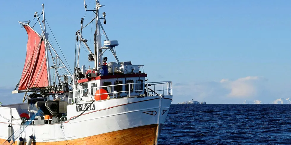 Garnbåten «Kristine» fra Grovfjord fotografert på Lofothavet tidligere i vinter.