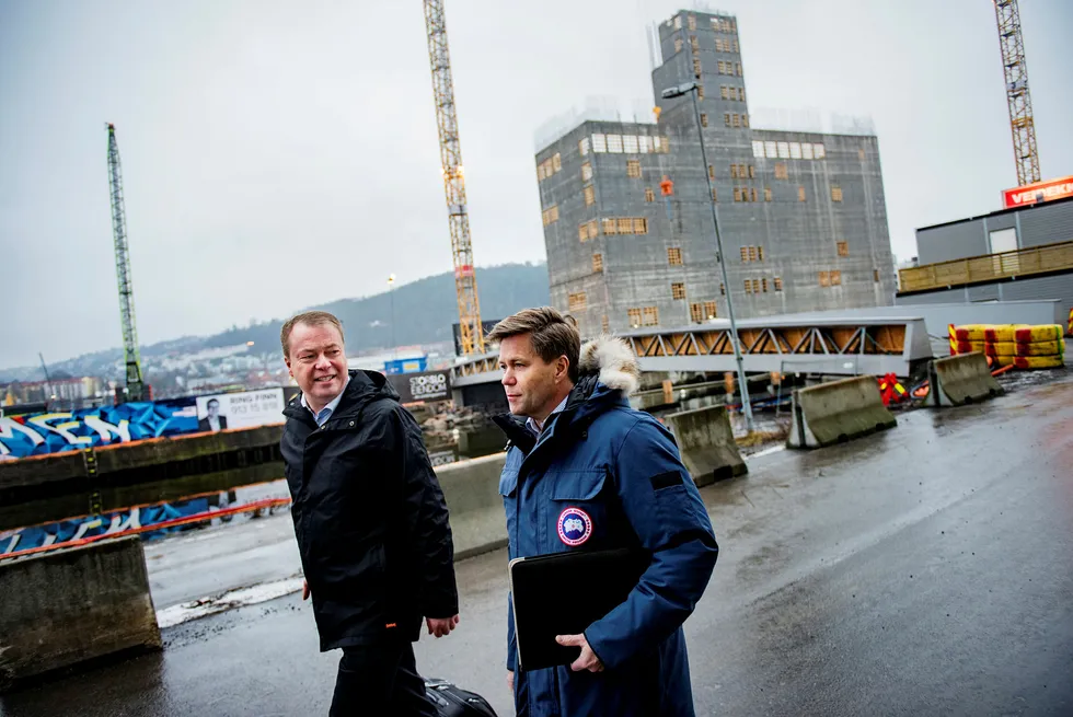 Fra venstre: Terje Bøe, direktør i oljeserviceselskapet Bomek og Per Ove Paulsen, daglig leder i Mil Sec.