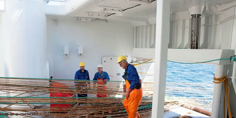 MAKRELL-TOKT: «Kings Bay»gikk ut på makrelltokt for Havforskningen tirsdag denne uken. Fiskeribladet var med.ALLE Foto: Ole Jacob Strønen Riise