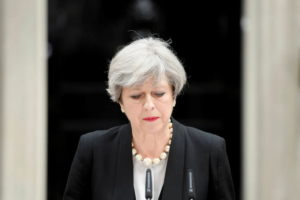 Theresa May talte utenfor statsministerboligen 10 Downing Street tirsdag. Det var «hverken ordene eller fremføringen til noen stor orator». Men talen «var perfekt», kommenterte Tom Peck i The Independent. Foto: Toby Melville/Reuters/NTB Scanpix
