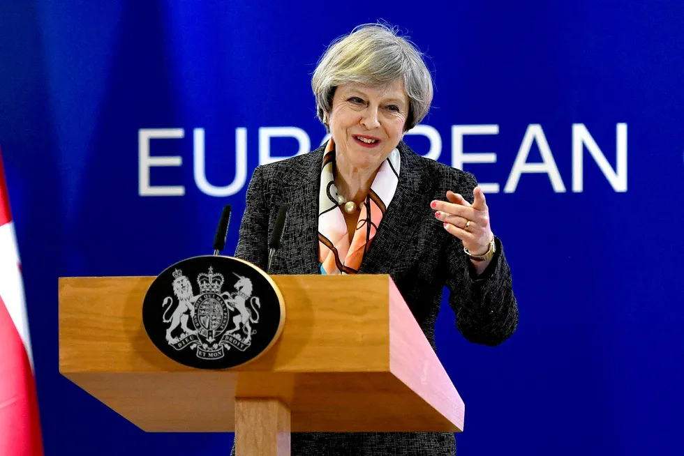 Statsminister Theresa Mays Storbritannia tilnærming til næringspolitikk virker mer lovende enn den amerikanske. Foto: Dylan Martinez/Reuters/NTB Scanpix