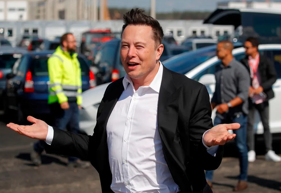 – God idé, var Elon Musk sitt svar til å samle alle sine selskaper under ett.