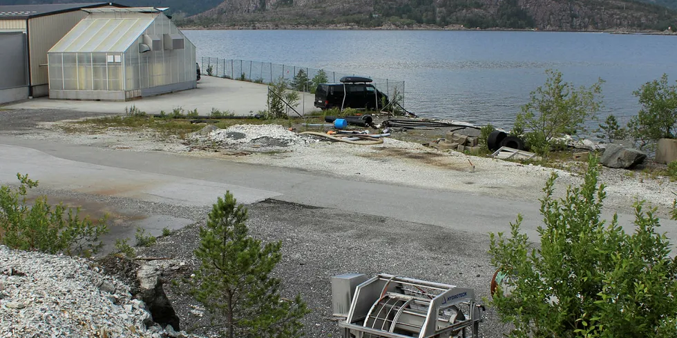 På Fjord Base i Florø (Norges største forsyningsbase for oljeindustrien) skal Havlandet bygge sitt pilot-anlegg for landbasert matfiskproduksjon av laks