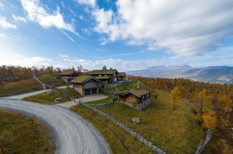 Eiendomsmilliardær Aage Thoresen har gitt 44 millioner kroner for en hytte på Geilo.