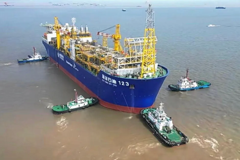 En route: the Hai Yang Shi You 123 FPSO starts its journey to the South China Sea.