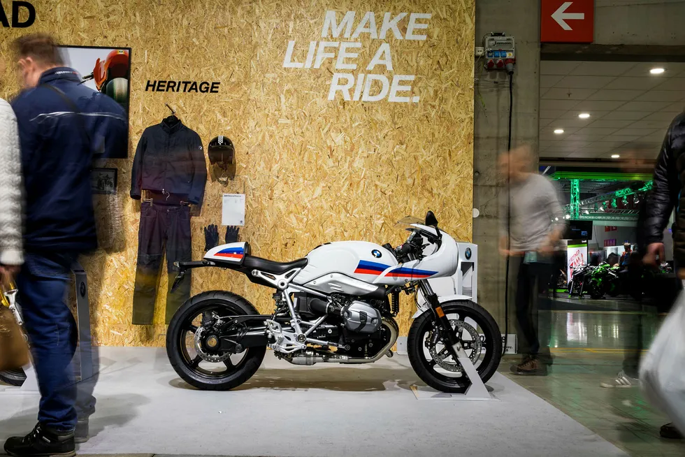 En motorsykkel som ble svært omsvermet på Lillestrøm i helgen var denne retro-sykkelen fra BMW som heter R Nine T Racer. Foto: Kjetil Andersen