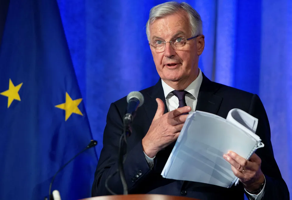 EU sjefforhandler Michel Barnier har endelig fått dokumentet han har mast om i over et år - en britisk ønskeliste om hvordan det fremtidige forholdet til EU skal være. Her forteller Barnier om brexit-forhandlingene ved amerikansk handelskammer i Washington onsdag. Foto: Saul Loeb/AFP/NTB Scanpix