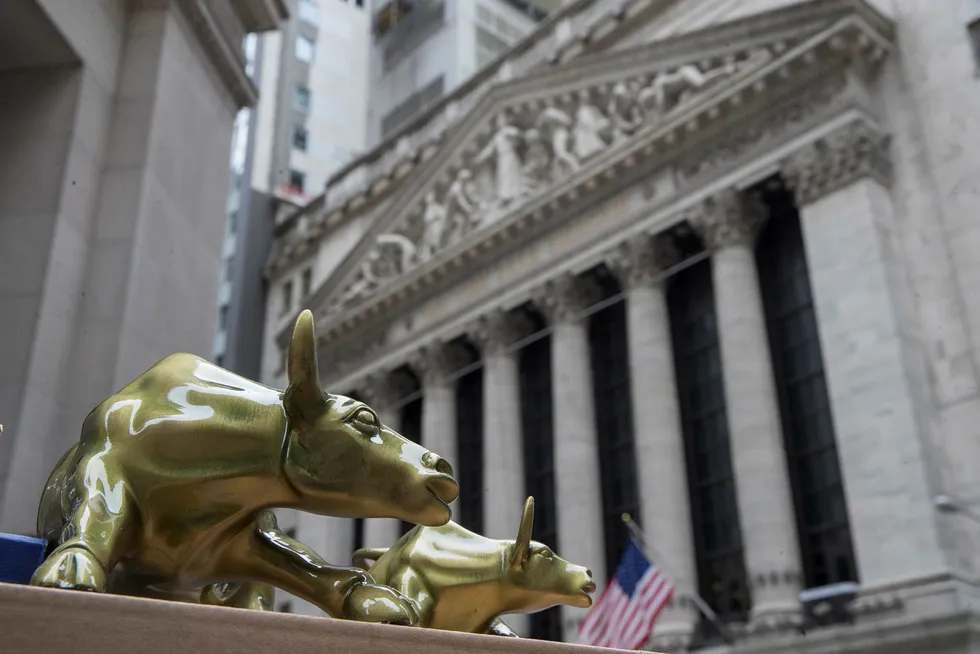 Nøkkelindeksene på Wall Street endte fredag flatt for uken samlet. Foto: AP Photo/Mary Altaffer