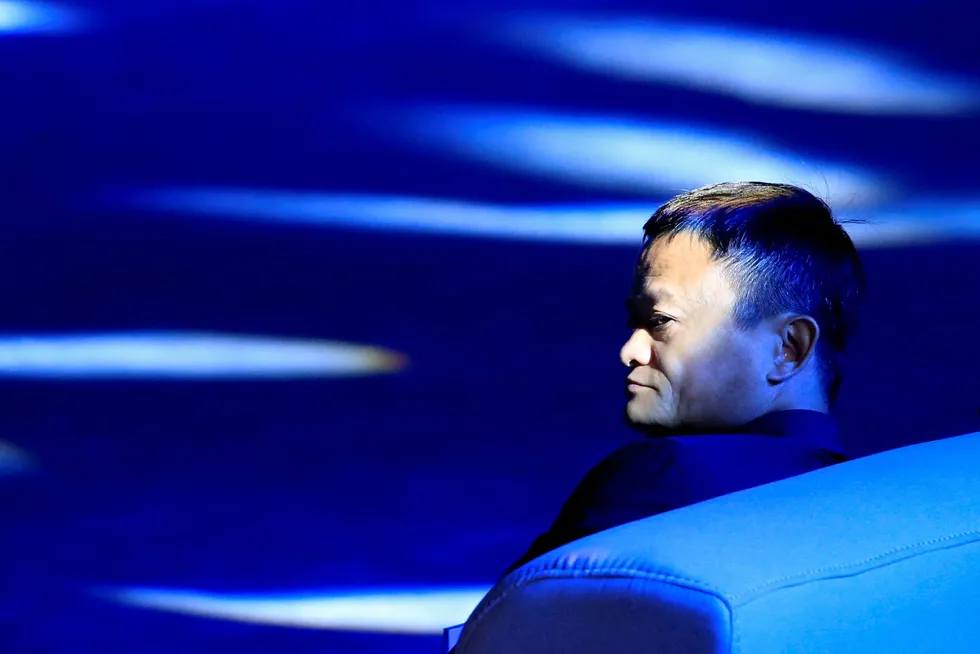 Gründer og milliardær Jack Ma må bøye seg for overmakten.