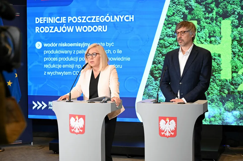 Polish climate minister Paulina Hennig-Kloska, left, and deputy climate minister Krzysztof Bolesta, right.