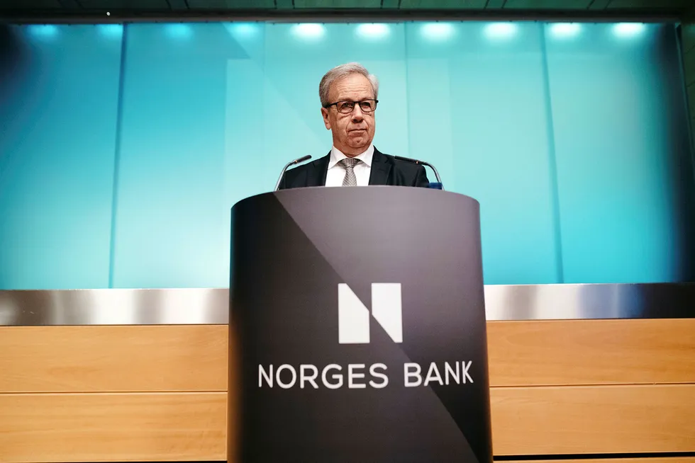 Torsdag formiddag la Norges Bank frem deres rentebeslutning for mai. Dette rentemøtet var kun et mellommøte, uten ny økonomisk rapport og pressekonferanse.