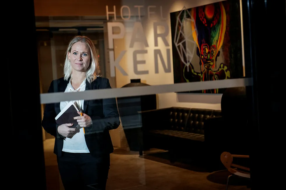Kristine Obling Ravnevand leder Kristiansands nyeste hotell i et marked preget av langt flere om og færre gjester.