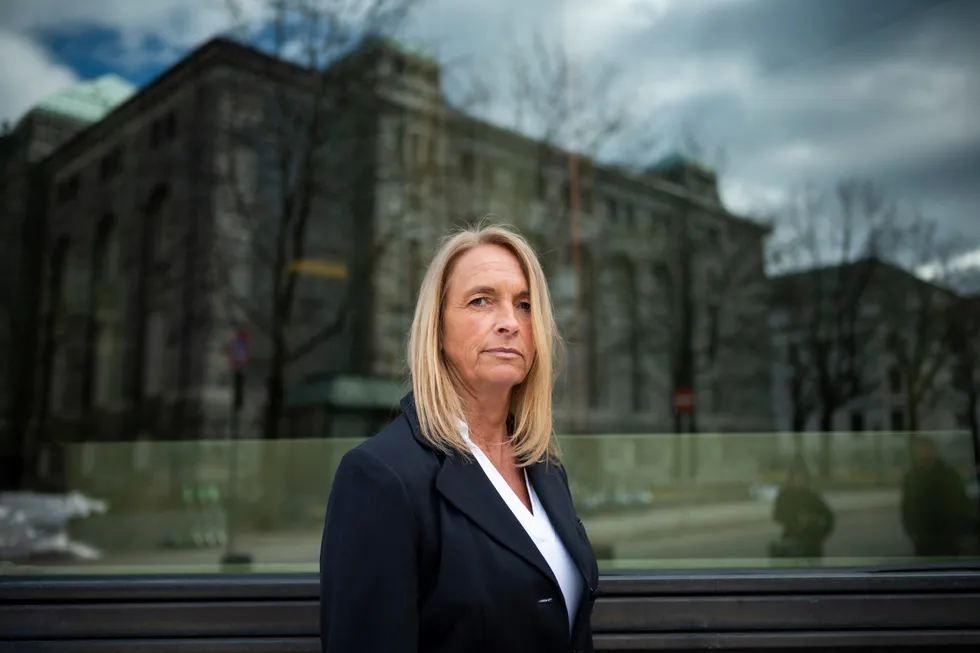 Kristin Hofstad er konstituert administrerende direktør i SMB Norge. Hun reagerer på uttalelser fra forgjengeren Olaf Thommessen.