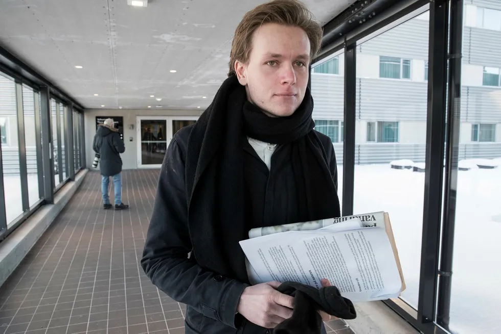 Unge Venstres leder Sondre Hansmark sier Venstre ikke har en eneste bompenge-seier å gi Frp.