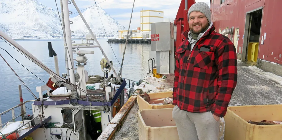 Fisker Tadas Kacerauskis kom til Norge fra Litauen i 2014. Han begynte som lineegner. Nå har han egen båt, og har bosatt seg i Øksfjord i Vest-Finnmark.