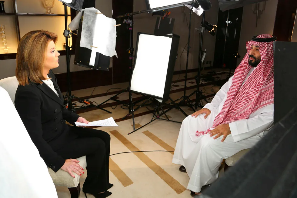 I et intervju med CBS-programmet «60 Minutes» advarte Saudi Arabias kronprins Mohammed bin Salman om utenkelig høye oljepriser hvis verden ikke står sammen mot Iran.