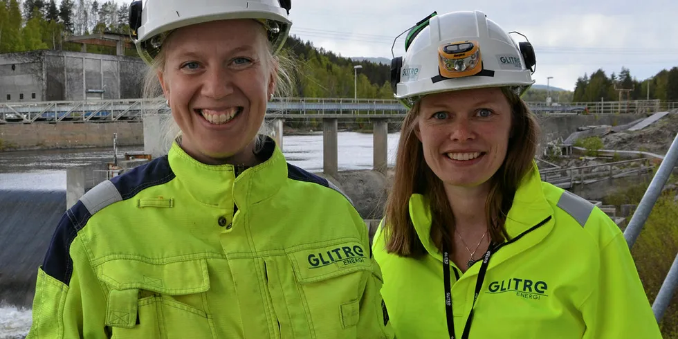 INITIATIVTAGERE: Line Drange Ruud (til venstre) og Kristine Gjøsæter fra Glitre Energi Produksjon. Ruud leder seksjon bygg og mekanisk, mens Gjøsæter jobber med rehabilitering av anlegg.
