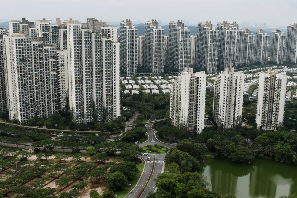 Det kriserammede kinesiske eiendomsselskapet Country Garden er i ferd med en massiv utbygging av den nye byen Forest City i Johor Bahru i Malaysia – like ved grensen til Singapore.
