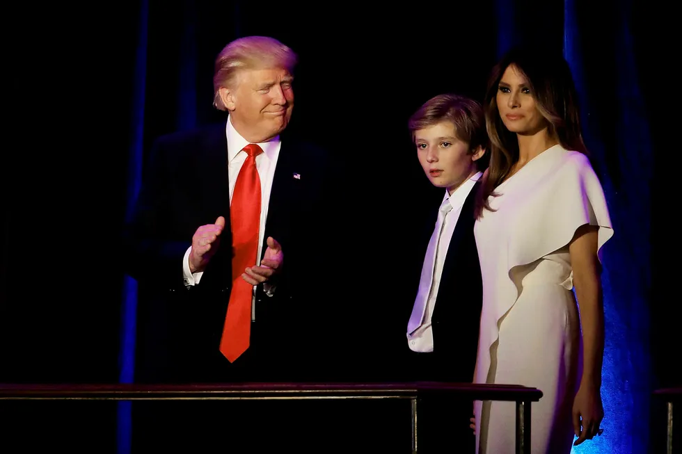 Donald Trump, her fotografert sammen med kona Melania og sin yngste sønn Barron. Foto: MARK WILSON/Afp/NTB scanpix