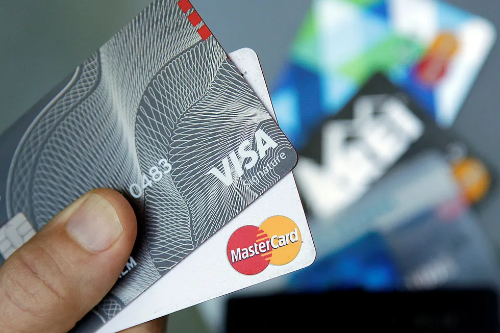 Kredittkortselskapet Mastercard er ilagt en gigantisk bot av EU for konkurransehemmende virksomhet.