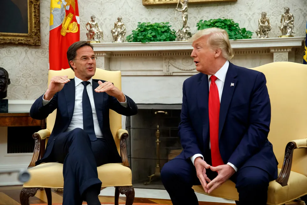 Mark Rutte som statsminister i møte med president Donald Trump i Det hvite hus i 2019. Blir Trump igjen president, blir det mange utfordringer for Rutte som Natos generalsekretær.