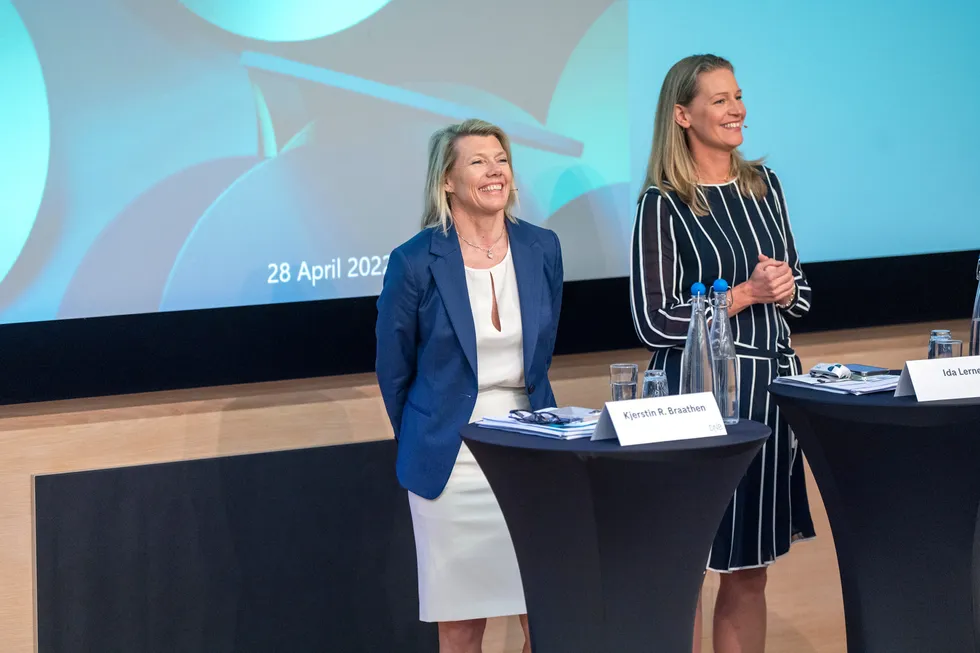 DNB-sjef Kjerstin Braathen (til venstre) og finansdirektør Ida Lerner legger frem enda et overskudd i dag. Banken får god drahjelp av økte renteinntekter.