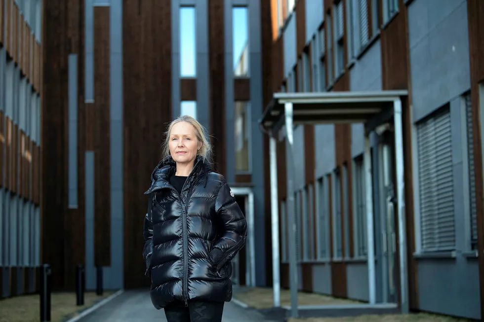 Ine Beate Nesset har på få år bygget opp en virksomhet med 200 studentleiligheter på Rena og Elverum. Å gi studentene billigere husleie vil koste henne rundt en million kroner, anslår hun.